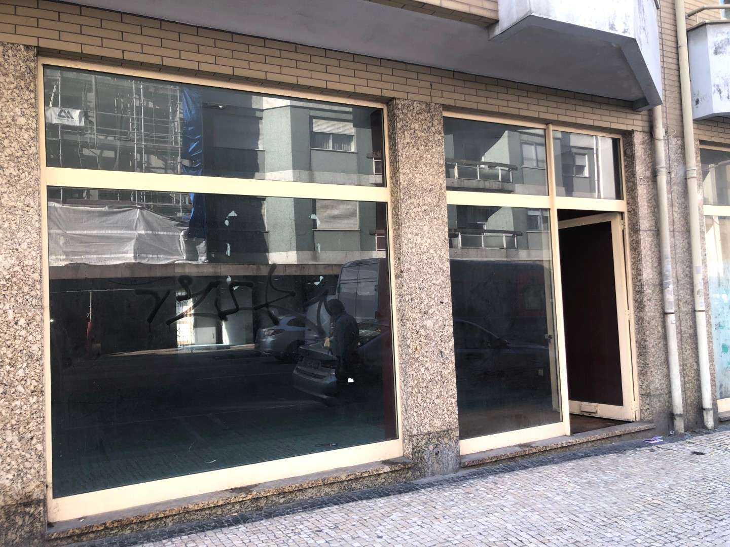 Loja Constituição (LOJ11458) Rua de Faria Guimarães 729 rc  