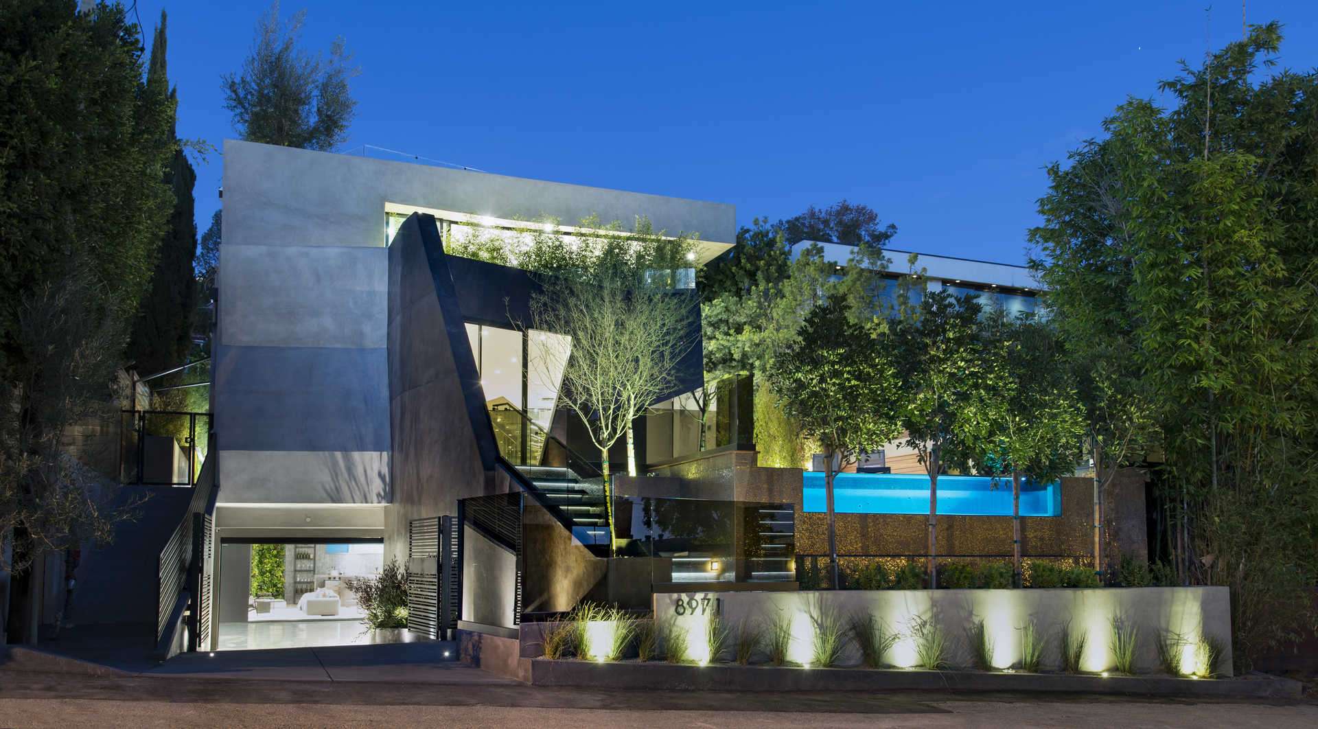 Savills 8971 Shoreham Drive, Los Angeles, CA 90069 Property for sale